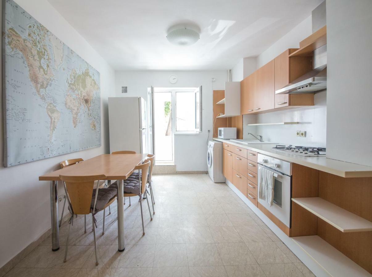 Unirii Cozy Apartment By Olala Homes Bucharest Exterior photo